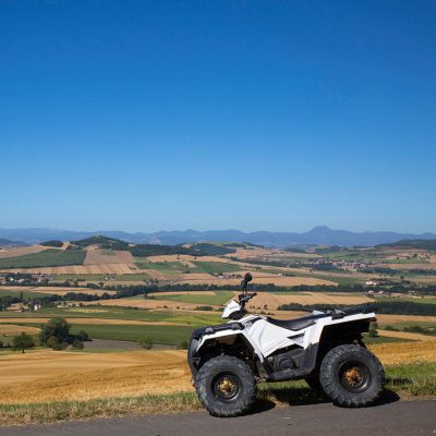 Quad-63_rando_quad_Billom_toscane_auvergne_Vue_chaine puys_Massif_Sancy