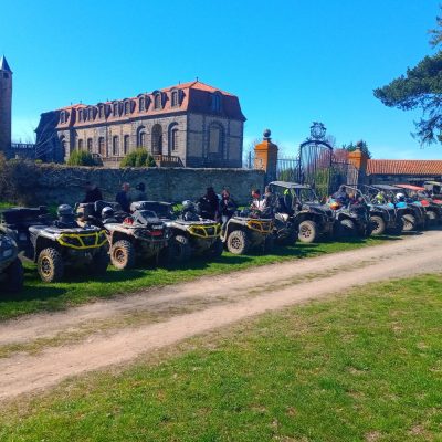 Quad63_Patrimoine Auvergne_Quads et buggy alignés